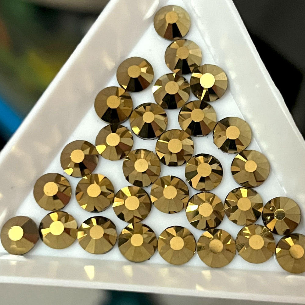 Aurum Hotfix Rhinestones Iron-On Transfer for T-Shirts & Apparel