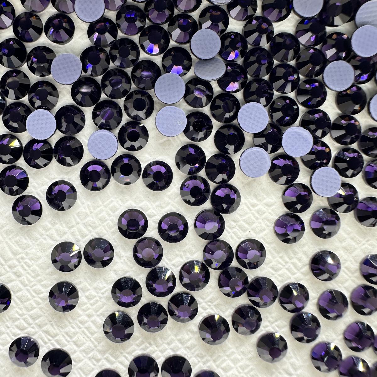 Tanzanite Hotfix Rhinestones Iron-On Transfer for T-Shirts & Apparel
