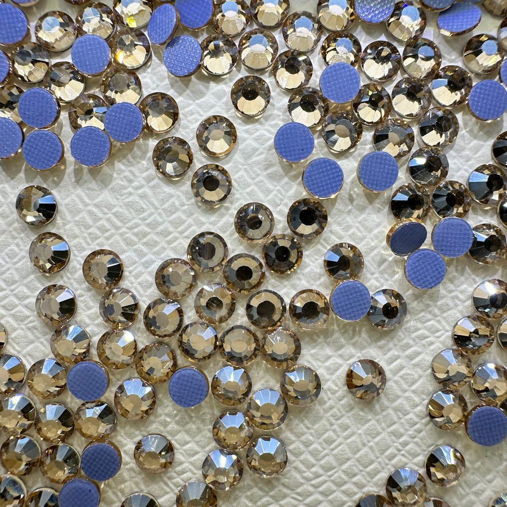 Jonquil Hotfix Rhinestones Iron-On Transfer for T-Shirts & Apparel