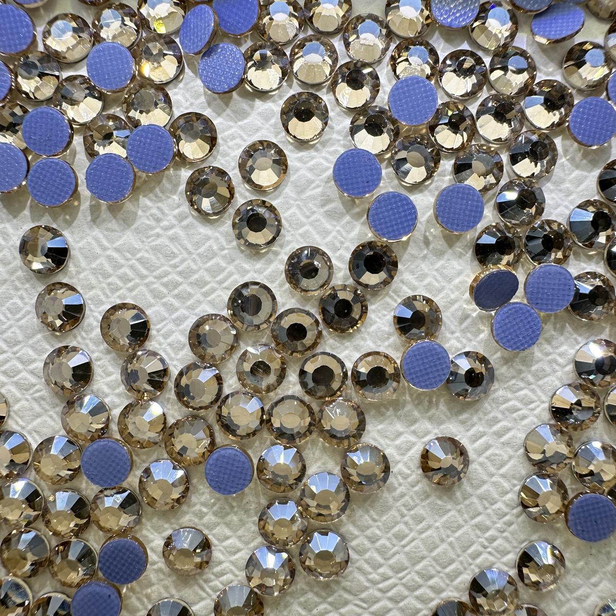 Jonquil Hotfix Rhinestones Iron-On Transfer for T-Shirts & Apparel