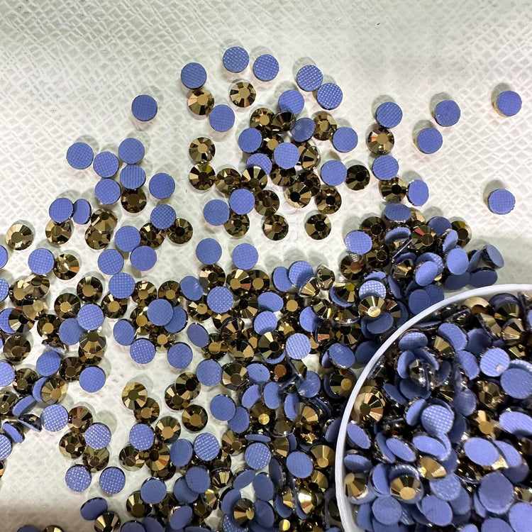 Aurum Hotfix Rhinestones Iron-On Transfer for T-Shirts & Apparel