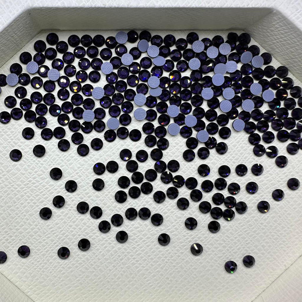 Tanzanite Hotfix Rhinestones Iron-On Transfer for T-Shirts & Apparel