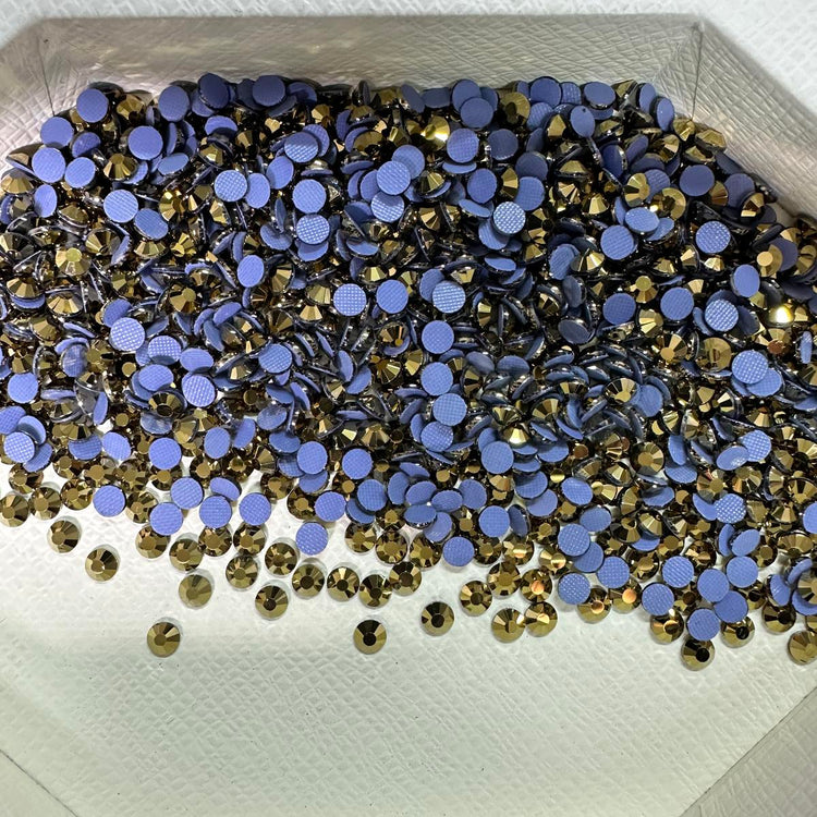 Aurum Hotfix Rhinestones Iron-On Transfer for T-Shirts & Apparel