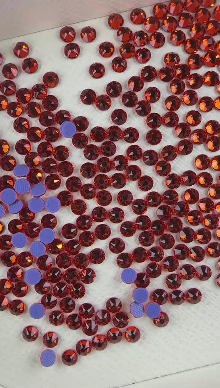 Hyacinth Diamond Hotfix Rhinestones Iron-On Transfer for T-Shirts & Apparel