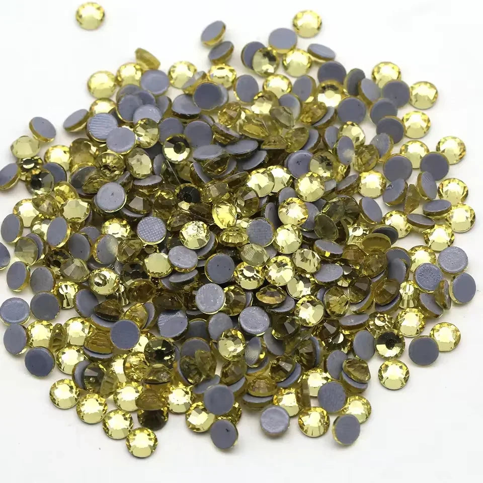 Jonquil Hotfix Rhinestones Iron-On Transfer for T-Shirts & Apparel